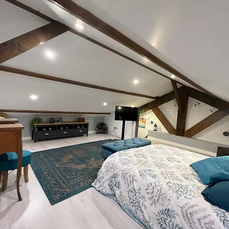 فندق مبيت وإفطار Duplex Au 2eme Et De Notre Maison -acces Au Jardin-smart Tv-streaming-wifi *