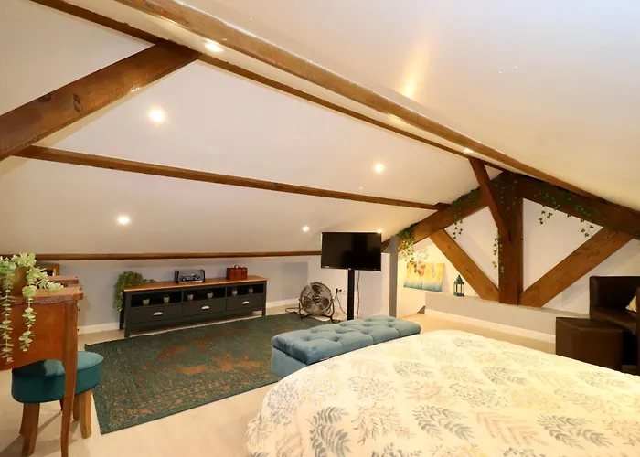 Alojamento de Acomodação e Pequeno-almoço Duplex Au 2eme Et De Notre Maison -acces Au Jardin-smart Tv-streaming-wifi Le Mans